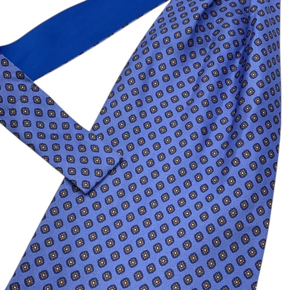 BEAUTIFUL Blue Geometric Silk Ascot Cravat GERMANY - Picture 2 of 4